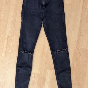 Women’s black forever 21 skinny jeans 26